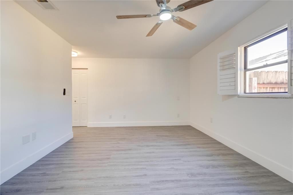 For Sale: $495,000 (2 beds, 2 baths, 1040 Square Feet)