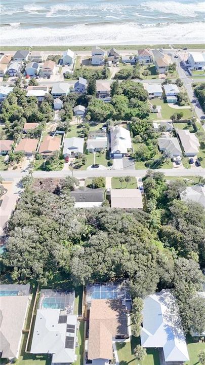 For Sale: $495,000 (2 beds, 2 baths, 1040 Square Feet)