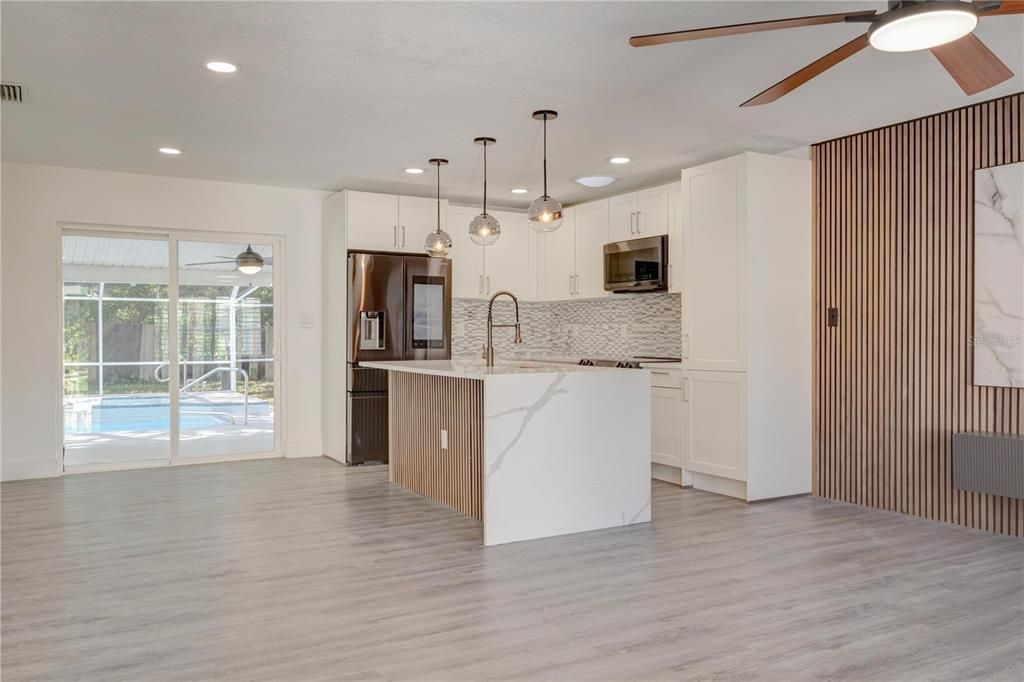 For Sale: $495,000 (2 beds, 2 baths, 1040 Square Feet)