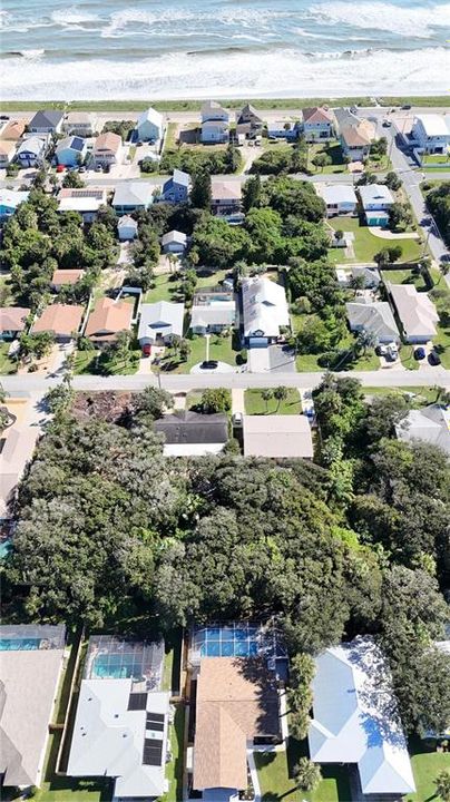 For Sale: $495,000 (2 beds, 2 baths, 1040 Square Feet)