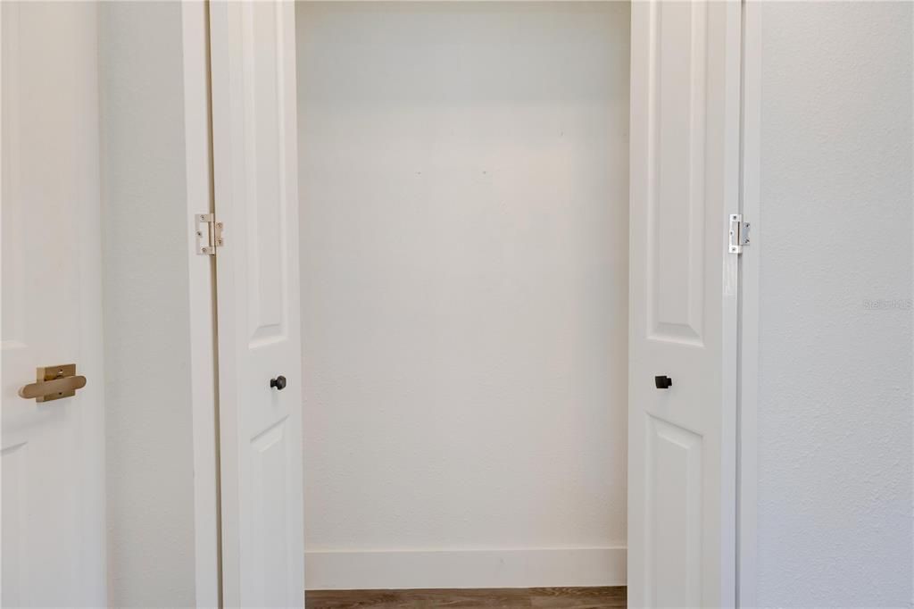 For Sale: $495,000 (2 beds, 2 baths, 1040 Square Feet)