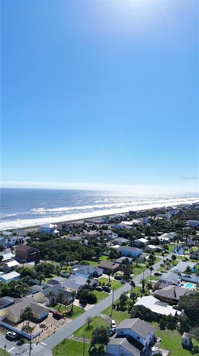 For Sale: $495,000 (2 beds, 2 baths, 1040 Square Feet)