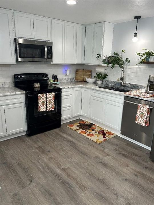 En Venta: $449,900 (3 camas, 2 baños, 1693 Pies cuadrados)