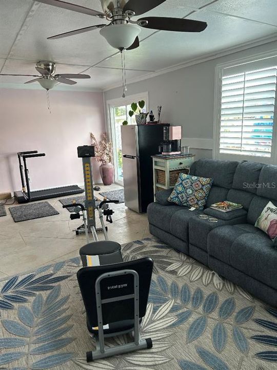 En Venta: $449,900 (3 camas, 2 baños, 1693 Pies cuadrados)