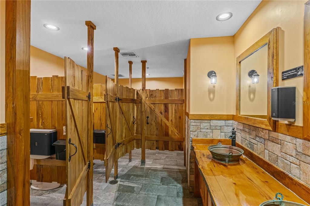 待售: $144,000 (0 贝兹, 0 浴室, 8391 平方英尺)