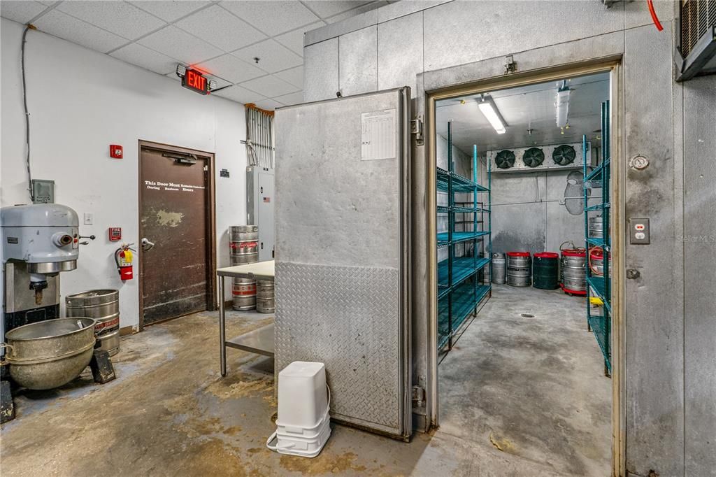 待售: $144,000 (0 贝兹, 0 浴室, 8391 平方英尺)