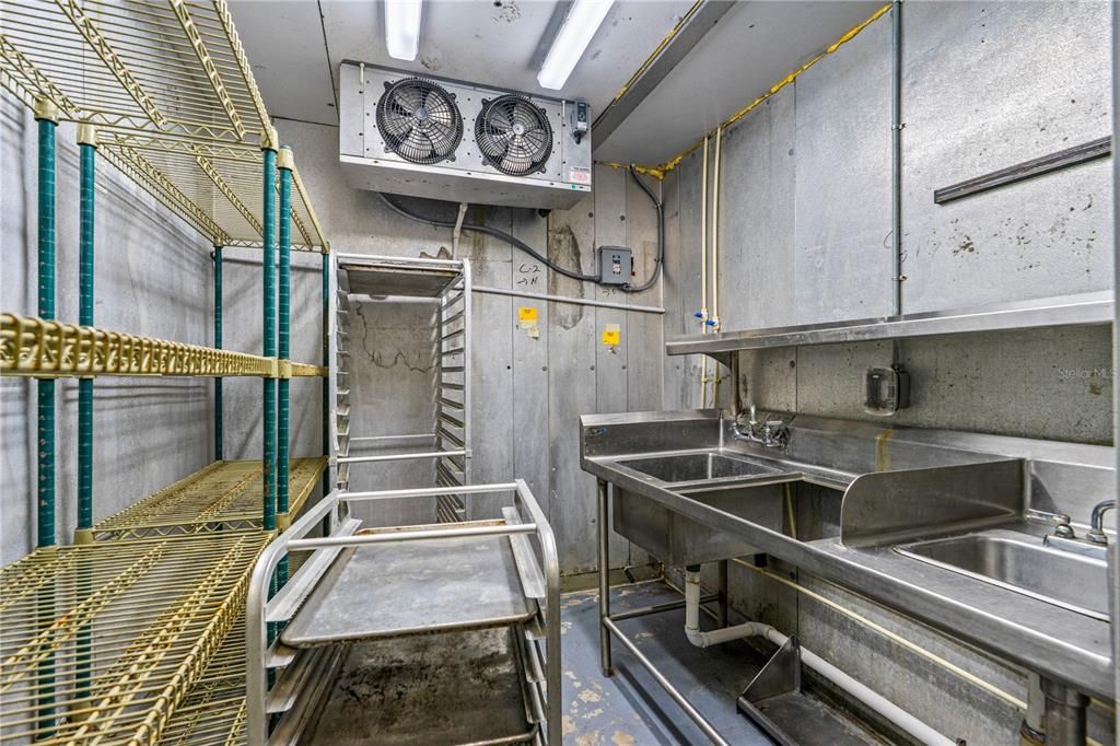 待售: $144,000 (0 贝兹, 0 浴室, 8391 平方英尺)