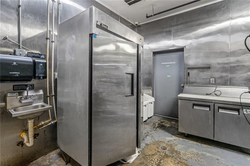 待售: $144,000 (0 贝兹, 0 浴室, 8391 平方英尺)