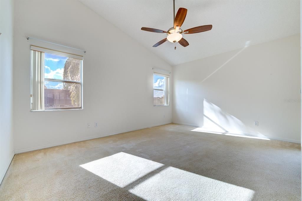 Activo con contrato: $474,000 (3 camas, 2 baños, 1851 Pies cuadrados)