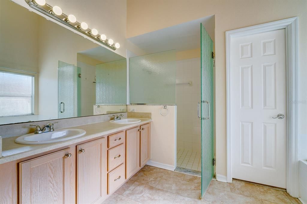 Activo con contrato: $474,000 (3 camas, 2 baños, 1851 Pies cuadrados)