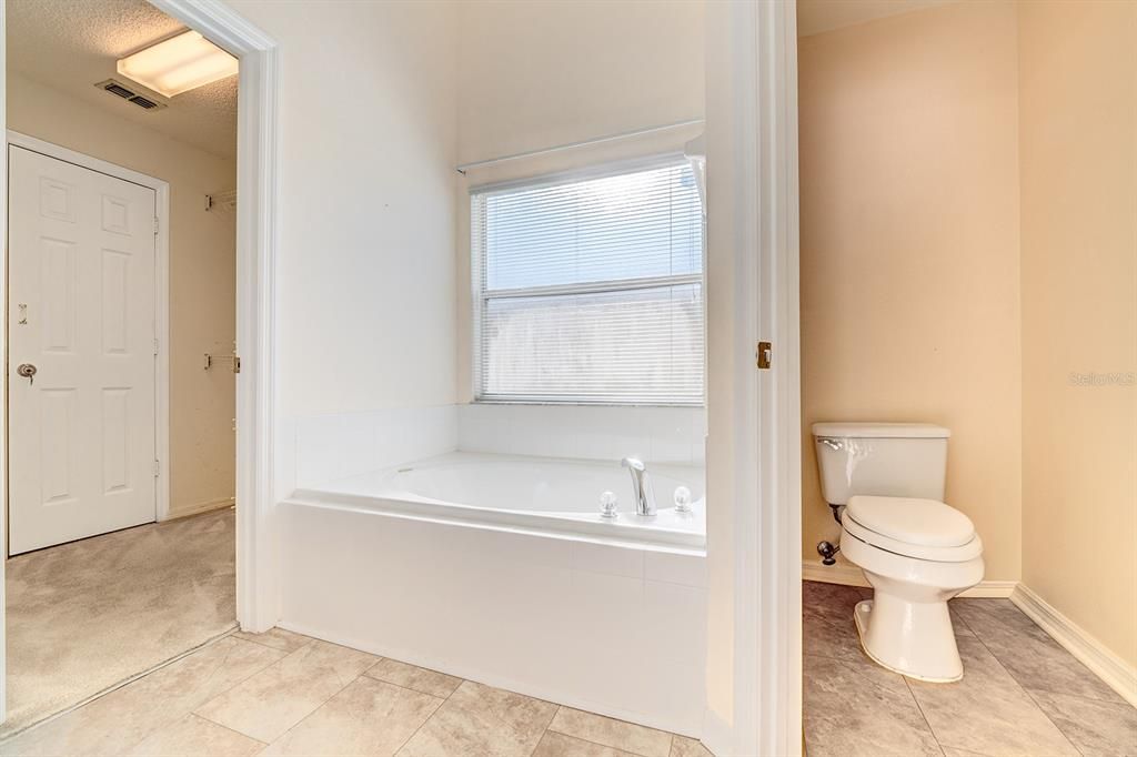 Activo con contrato: $474,000 (3 camas, 2 baños, 1851 Pies cuadrados)