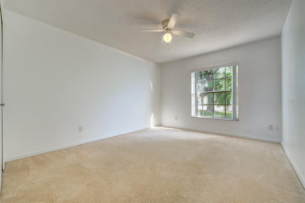 Activo con contrato: $474,000 (3 camas, 2 baños, 1851 Pies cuadrados)