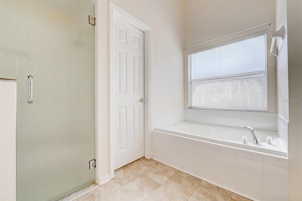 Activo con contrato: $474,000 (3 camas, 2 baños, 1851 Pies cuadrados)