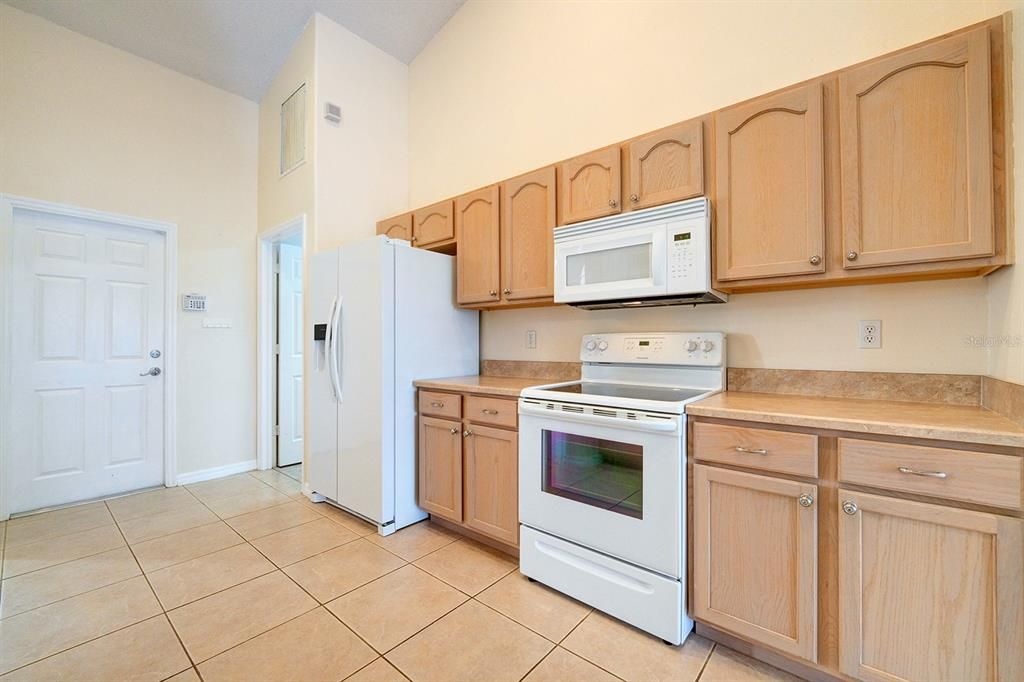 Activo con contrato: $474,000 (3 camas, 2 baños, 1851 Pies cuadrados)