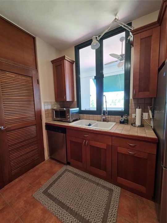 В аренду: $3,000 (2 спален, 2 ванн, 1772 Квадратных фут)