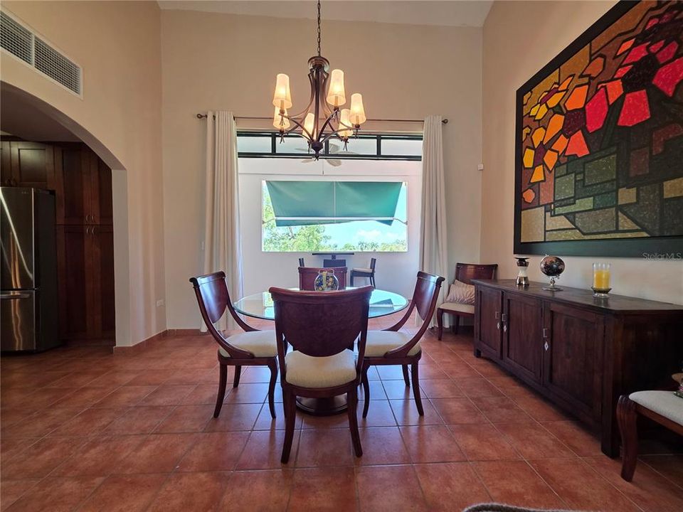 В аренду: $3,000 (2 спален, 2 ванн, 1772 Квадратных фут)