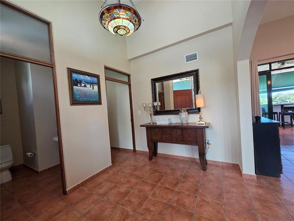 В аренду: $3,000 (2 спален, 2 ванн, 1772 Квадратных фут)