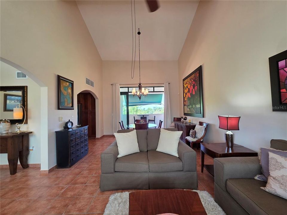 В аренду: $3,000 (2 спален, 2 ванн, 1772 Квадратных фут)