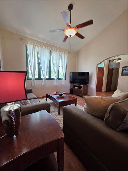 В аренду: $3,000 (2 спален, 2 ванн, 1772 Квадратных фут)