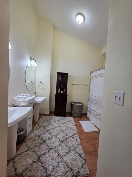 В аренду: $3,000 (2 спален, 2 ванн, 1772 Квадратных фут)