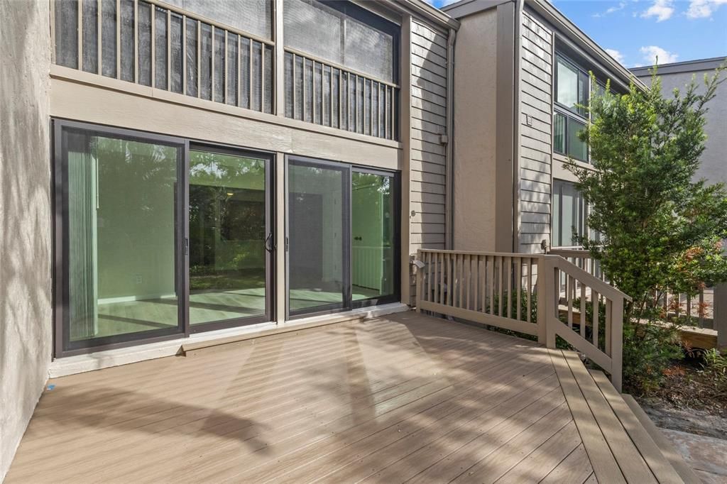 For Sale: $349,000 (1 beds, 1 baths, 996 Square Feet)