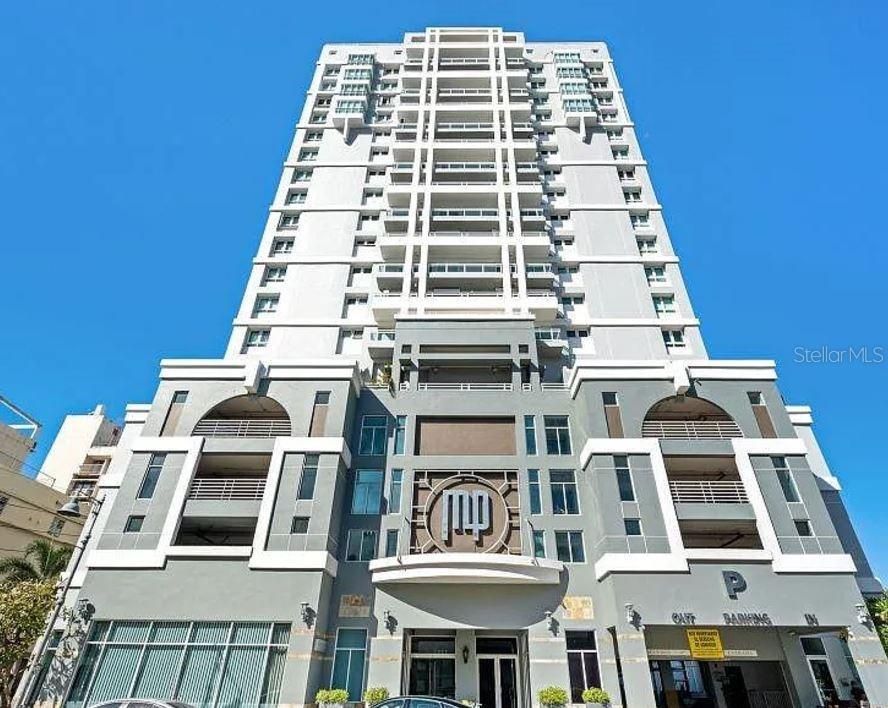 Recently Rented: $3,900 (2 beds, 2 baths, 1415 Square Feet)