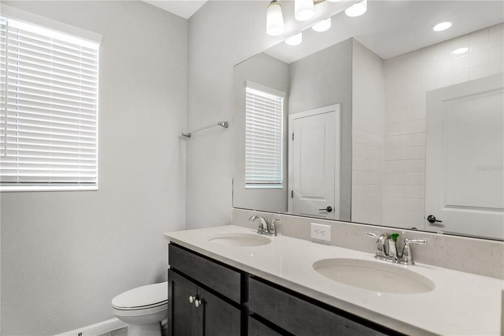 Active With Contract: $2,499 (3 beds, 2 baths, 1758 Square Feet)