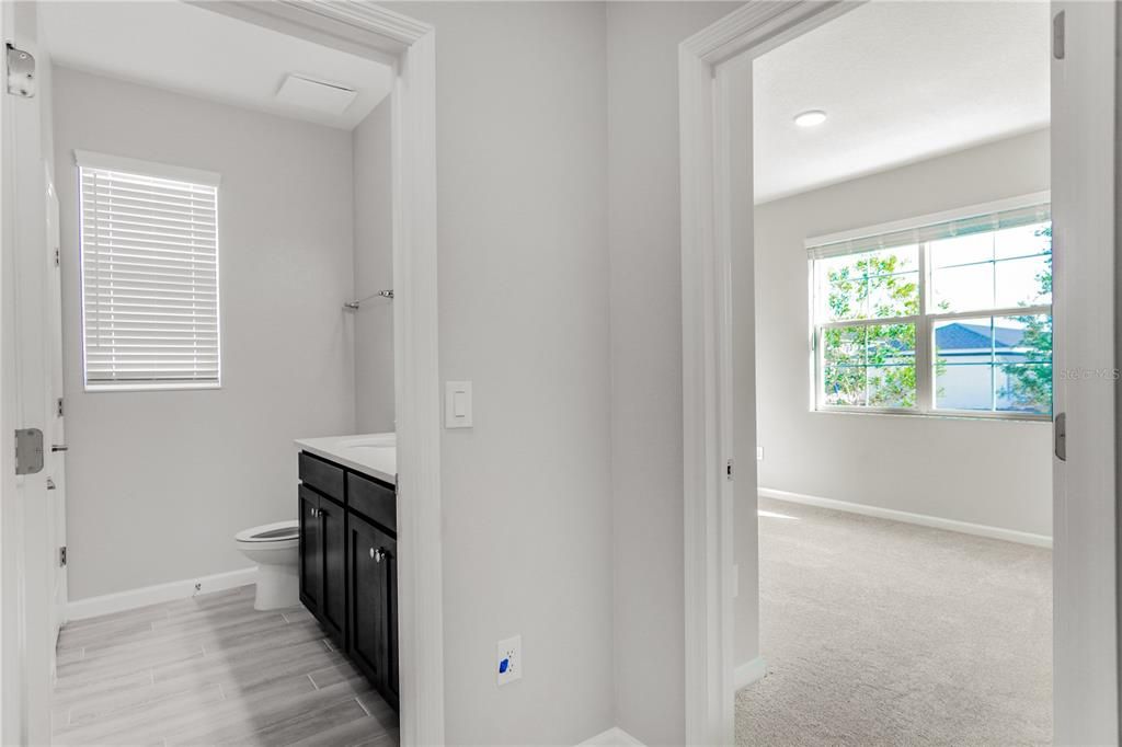 Active With Contract: $2,499 (3 beds, 2 baths, 1758 Square Feet)