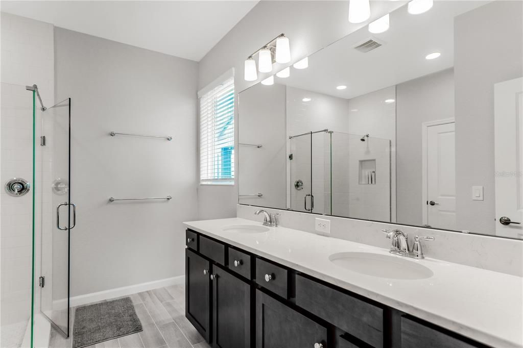 Active With Contract: $2,499 (3 beds, 2 baths, 1758 Square Feet)