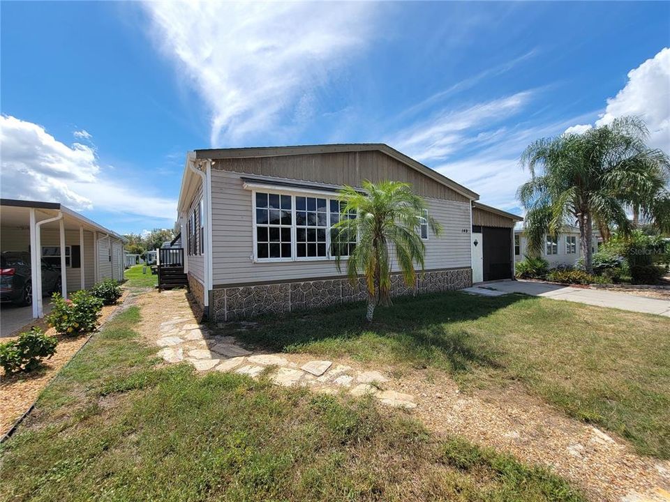 待售: $109,900 (3 贝兹, 2 浴室, 1800 平方英尺)