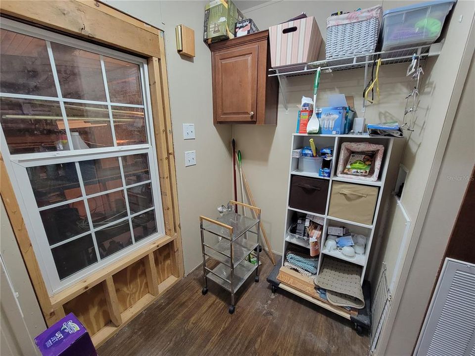 待售: $109,900 (3 贝兹, 2 浴室, 1800 平方英尺)