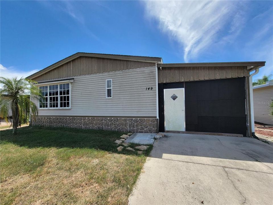 待售: $109,900 (3 贝兹, 2 浴室, 1800 平方英尺)