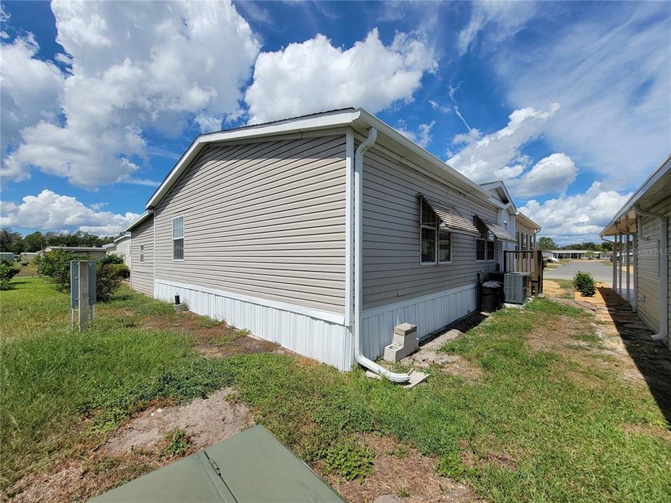 待售: $109,900 (3 贝兹, 2 浴室, 1800 平方英尺)