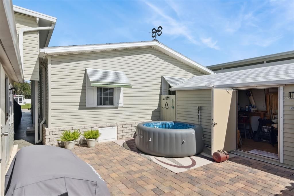 На продажу: $235,000 (2 спален, 2 ванн, 1296 Квадратных фут)