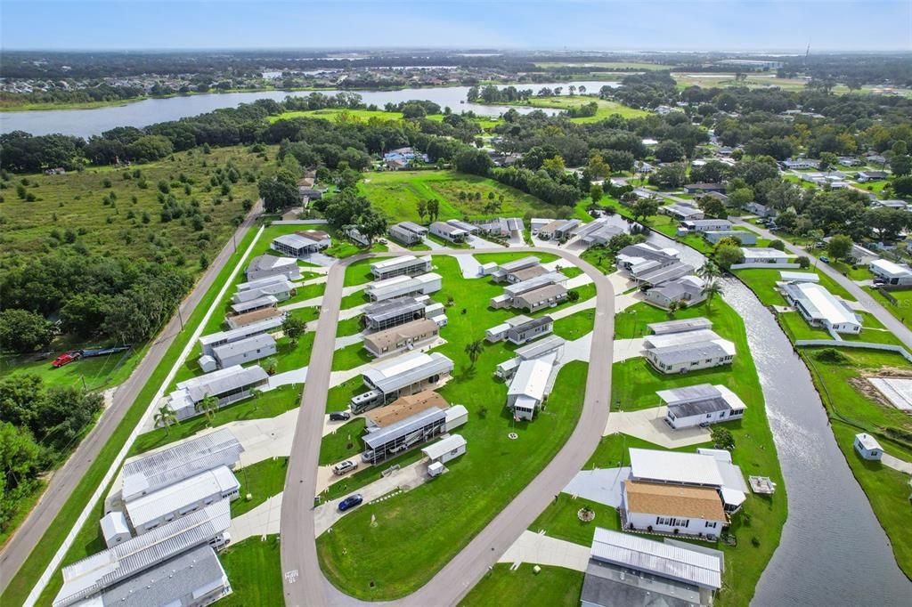 На продажу: $235,000 (2 спален, 2 ванн, 1296 Квадратных фут)