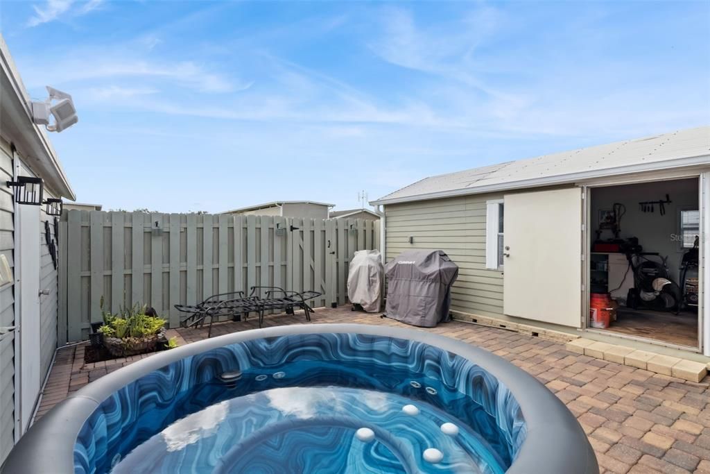 На продажу: $235,000 (2 спален, 2 ванн, 1296 Квадратных фут)