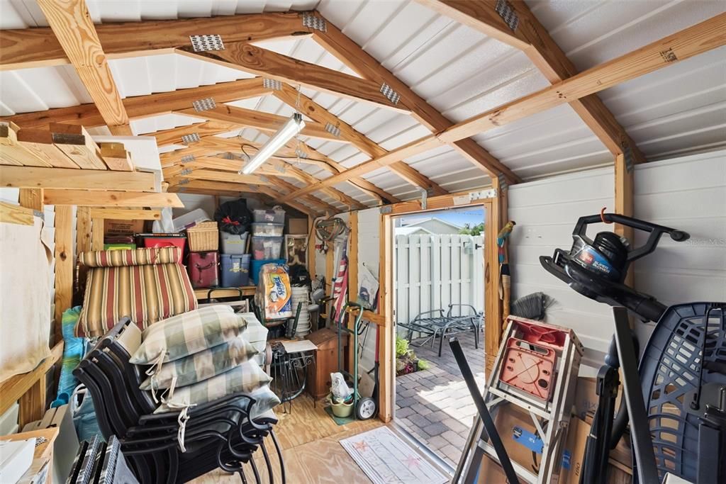 На продажу: $235,000 (2 спален, 2 ванн, 1296 Квадратных фут)