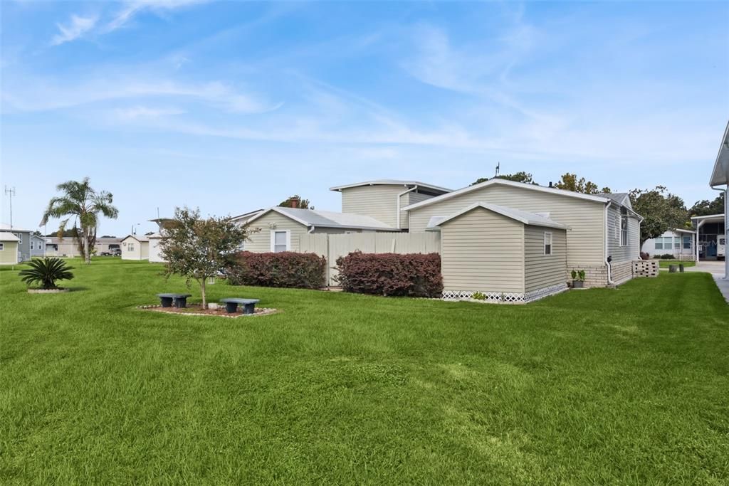 На продажу: $235,000 (2 спален, 2 ванн, 1296 Квадратных фут)