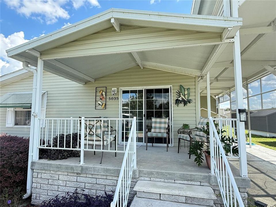 На продажу: $235,000 (2 спален, 2 ванн, 1296 Квадратных фут)