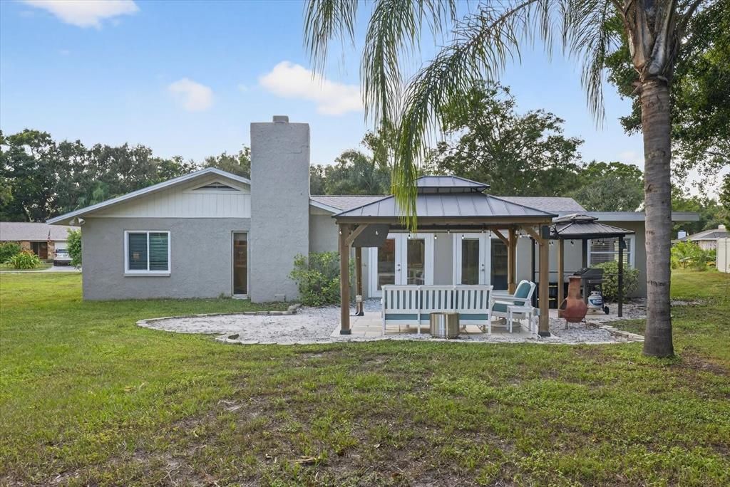 Activo con contrato: $625,000 (3 camas, 2 baños, 2455 Pies cuadrados)