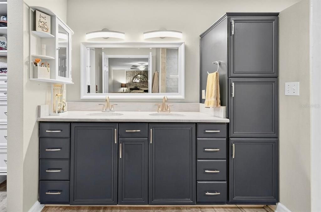 Activo con contrato: $625,000 (3 camas, 2 baños, 2455 Pies cuadrados)