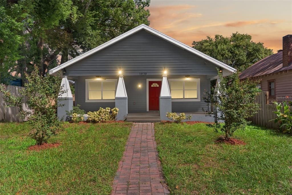 For Sale: $275,000 (3 beds, 2 baths, 1620 Square Feet)