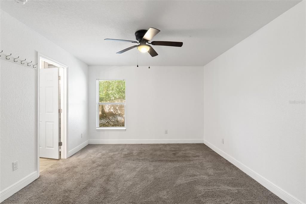 For Sale: $275,000 (3 beds, 2 baths, 1620 Square Feet)