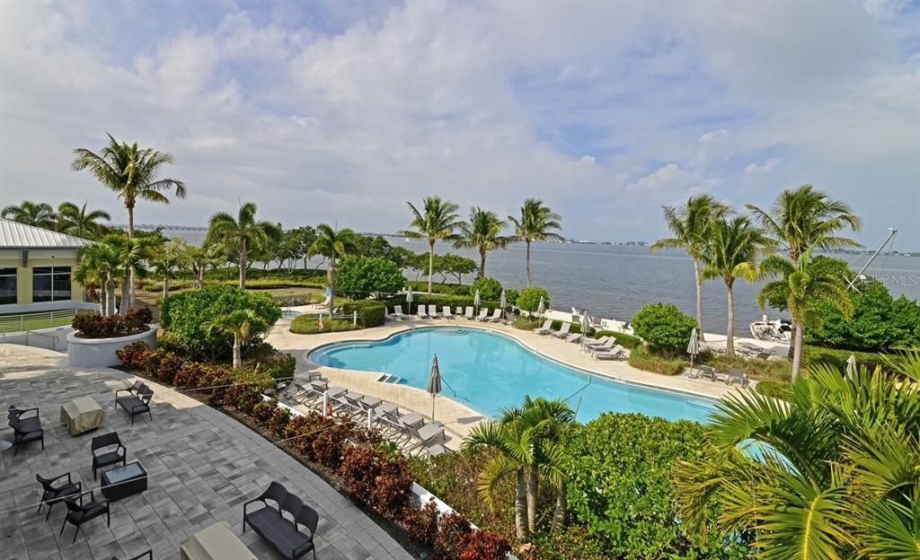 For Sale: $779,000 (3 beds, 3 baths, 1664 Square Feet)