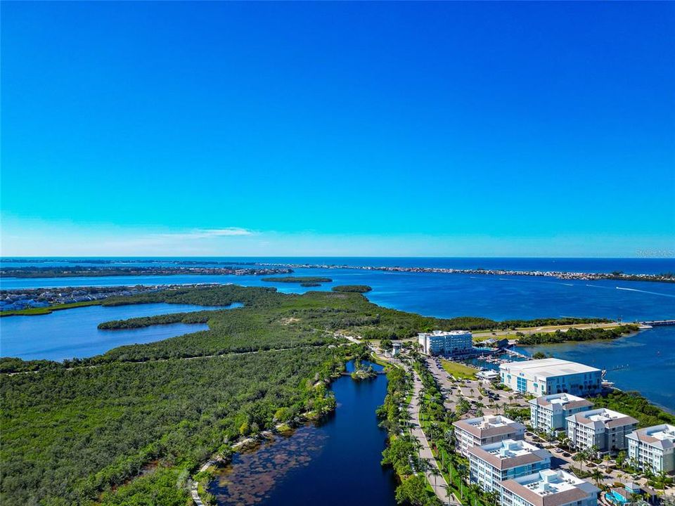 For Sale: $779,000 (3 beds, 3 baths, 1664 Square Feet)