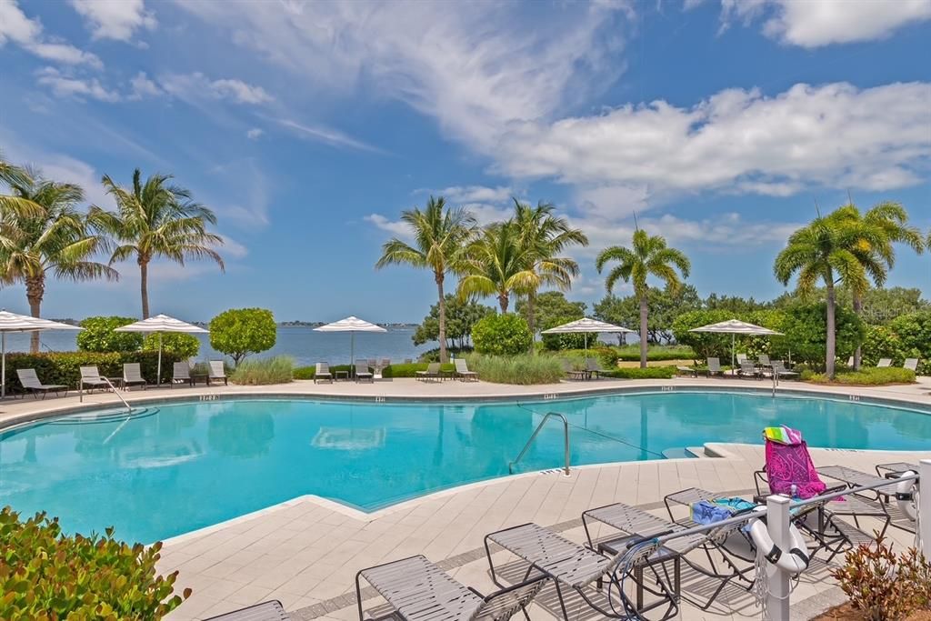 For Sale: $779,000 (3 beds, 3 baths, 1664 Square Feet)