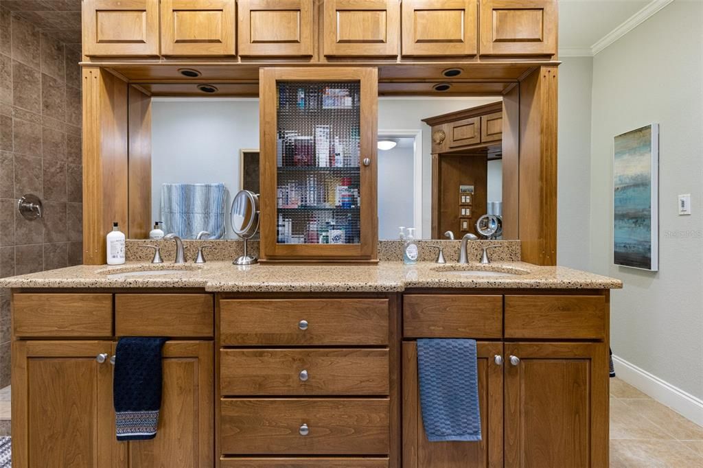 待售: $400,000 (3 贝兹, 2 浴室, 2569 平方英尺)