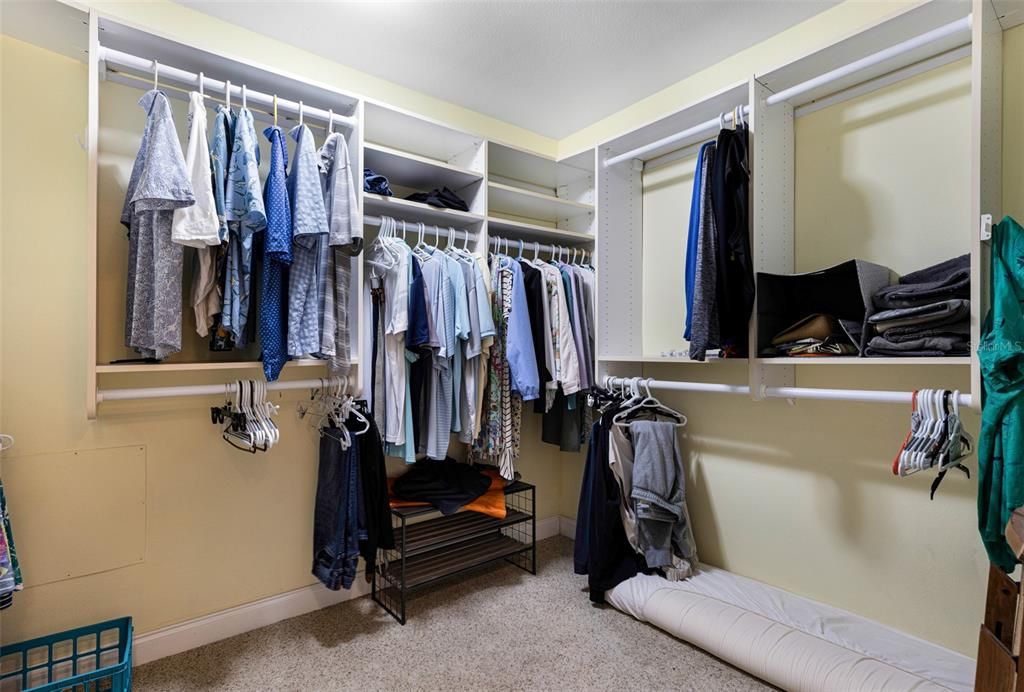 待售: $400,000 (3 贝兹, 2 浴室, 2569 平方英尺)