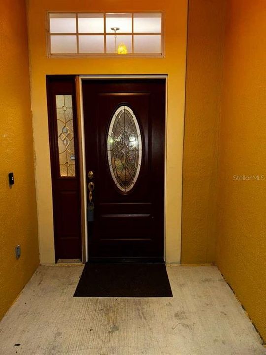 En Venta: $369,000 (4 camas, 2 baños, 1912 Pies cuadrados)