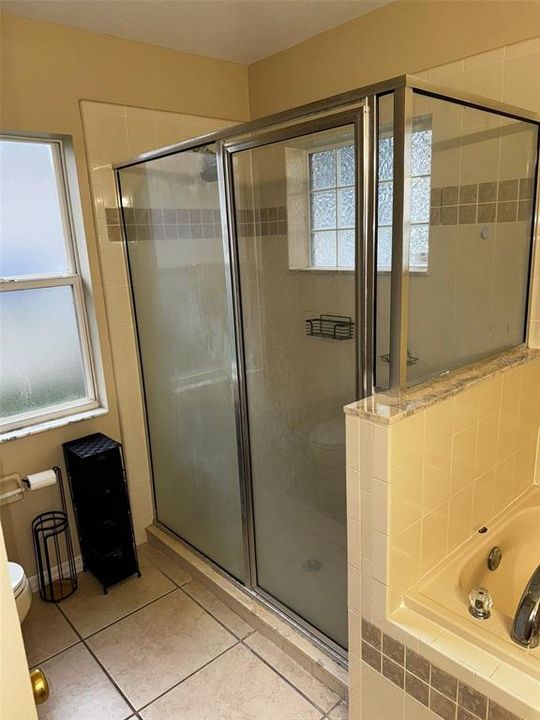 En Venta: $369,000 (4 camas, 2 baños, 1912 Pies cuadrados)